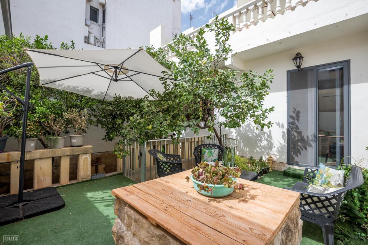 Close To Airport - Private Room With Private Bathroom Adults Only Gudja Exterior foto