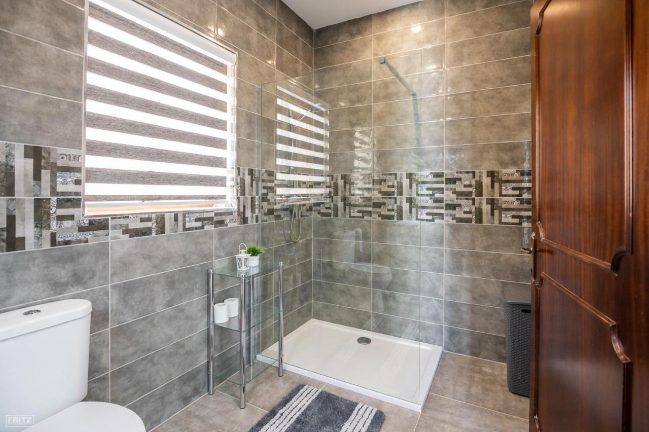 Close To Airport - Private Room With Private Bathroom Adults Only Gudja Exterior foto