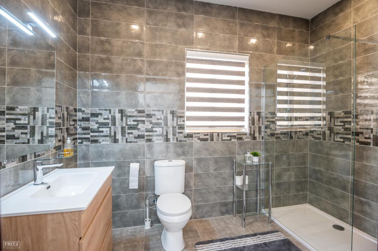 Close To Airport - Private Room With Private Bathroom Adults Only Gudja Exterior foto