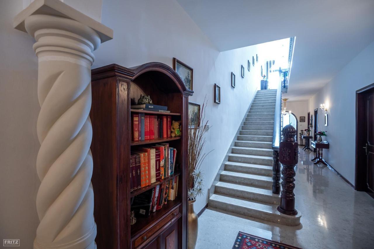 Close To Airport - Private Room With Private Bathroom Adults Only Gudja Exterior foto