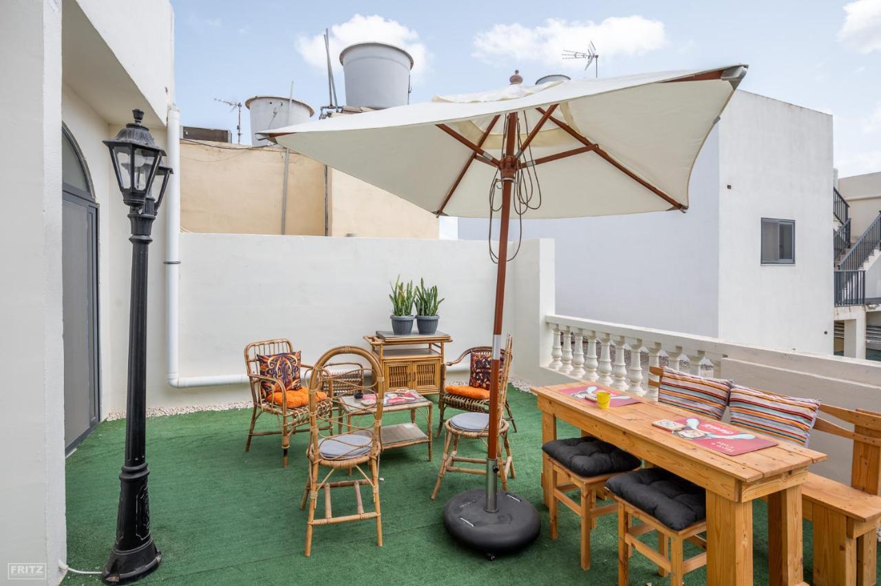 Close To Airport - Private Room With Private Bathroom Adults Only Gudja Exterior foto